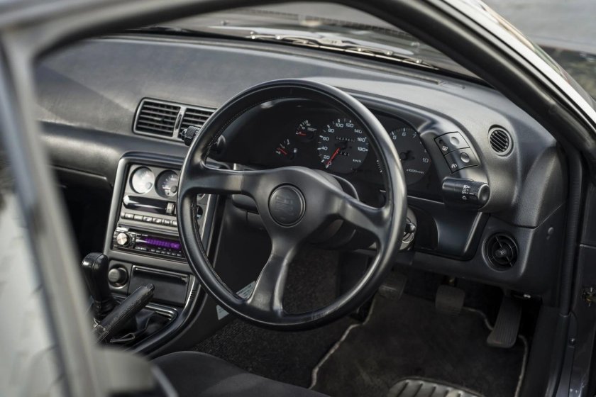 Nissan Skyline GTR 32 салон
