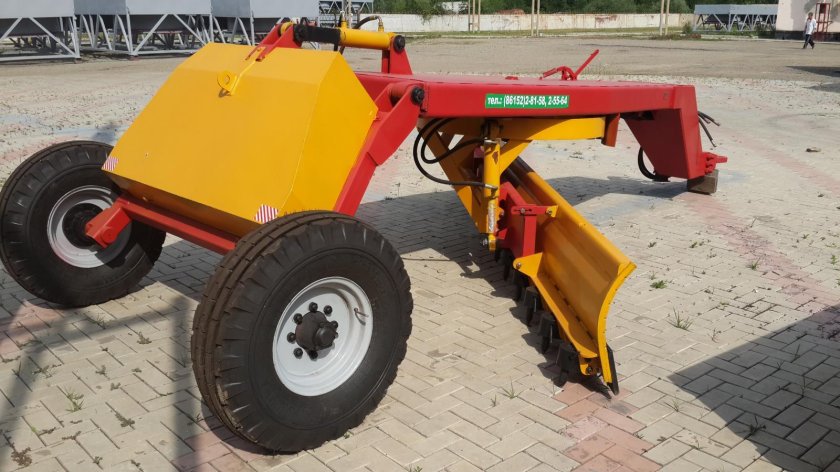 Прицепной грейдер СД-108