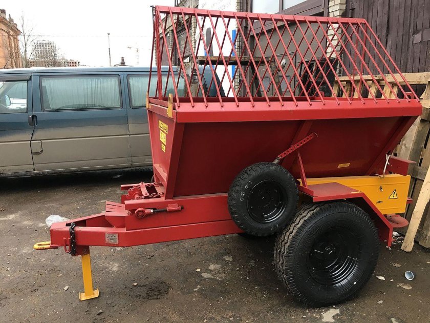 Прицепной пескоразбрасыватель л-415