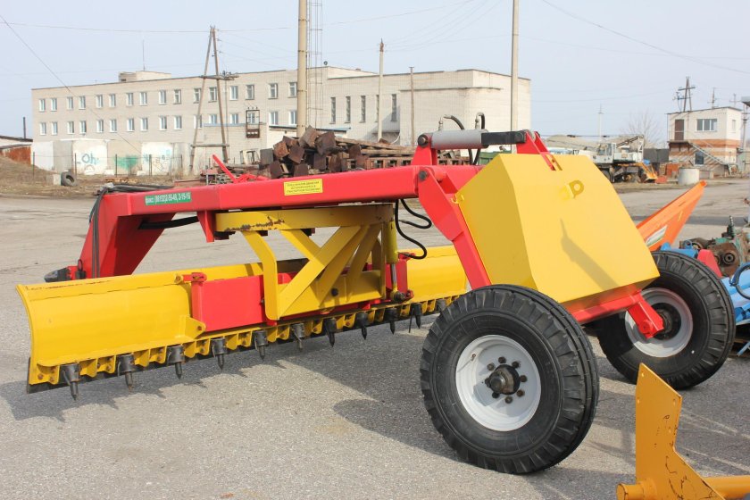 Прицепной грейдер СД-108