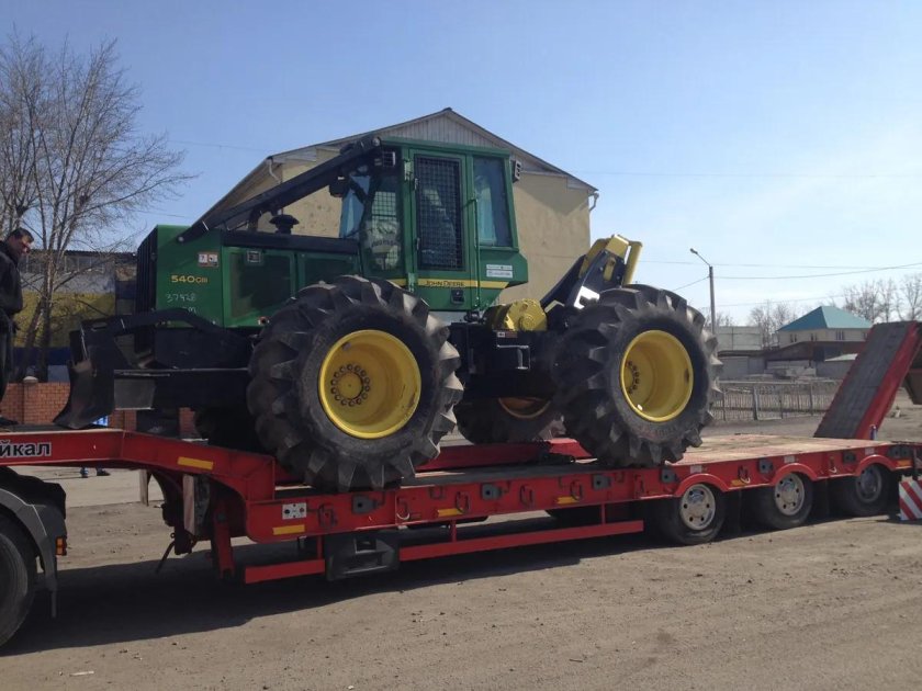 Чокерный скиддер John Deere 640h