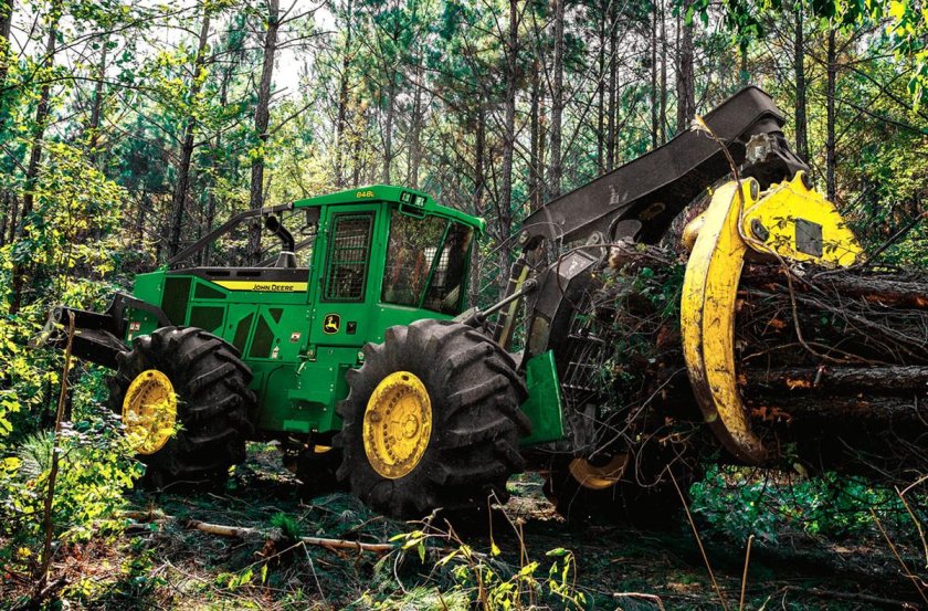 Трелевочный трактор John Deere