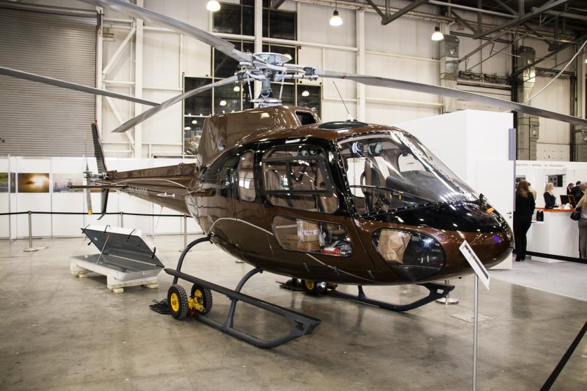 Полозковое шасси вертолета Ансат