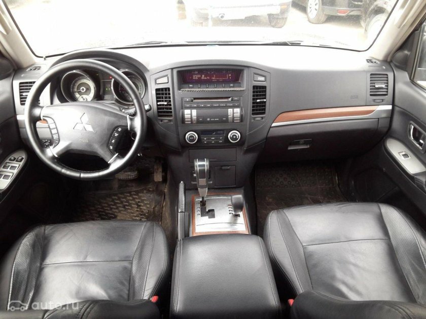 Митсубиси Паджеро 2007 салон