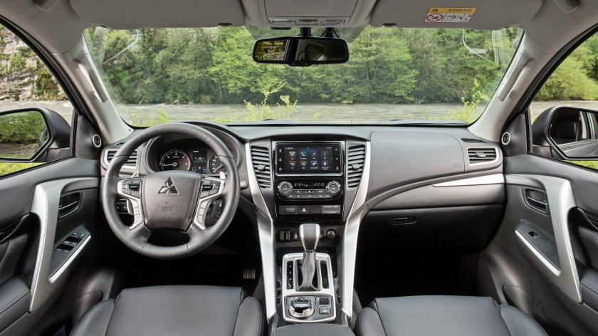 Mitsubishi Pajero Sport 2017