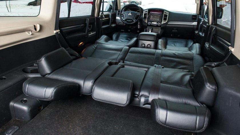 Митсубиси Паджеро 3 салон