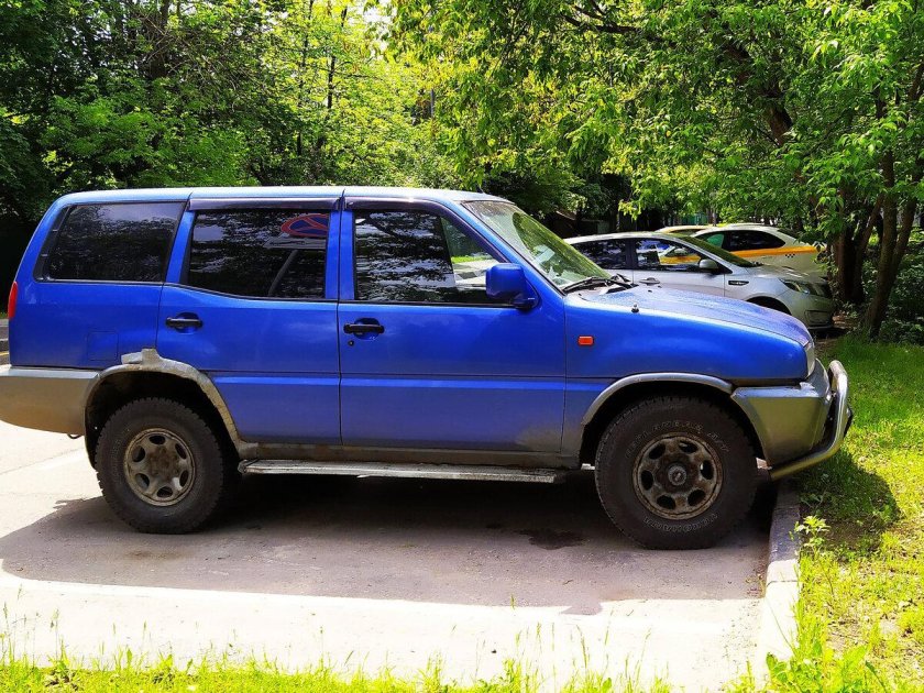 Nissan Terrano II 1996