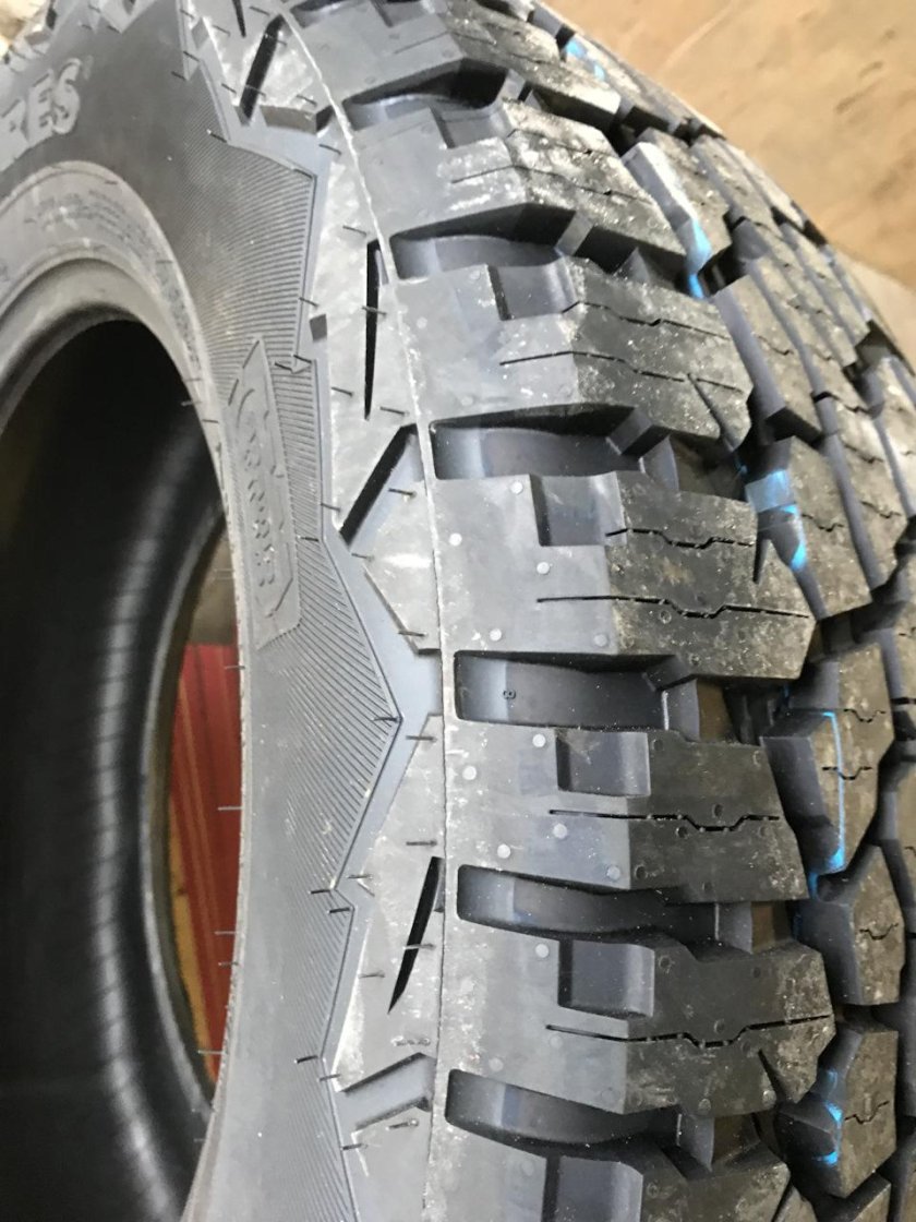Nokian Tyres Outpost at 265/60 r18