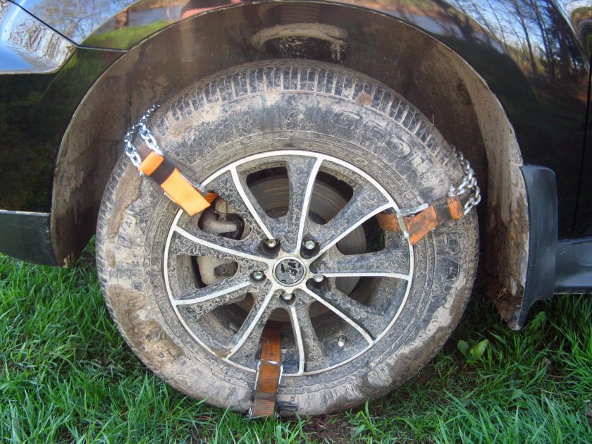 Браслеты противоскольжения на колеса вездеход -1