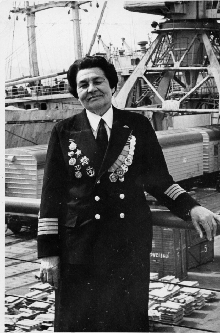 Анна Щетинина Капитан дальнего плавания