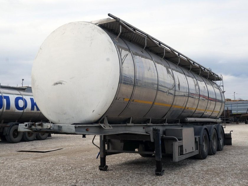 Полуприцеп цистерна Менси