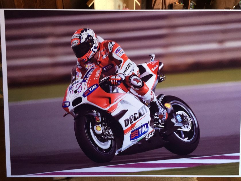 Мотогонки на Дукати
