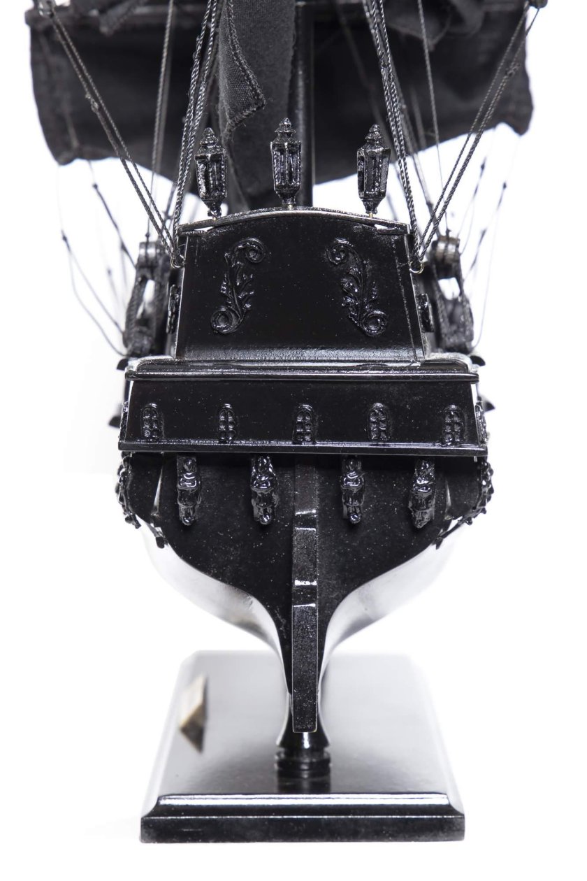 Чёрная Жемчужина корабль колокол