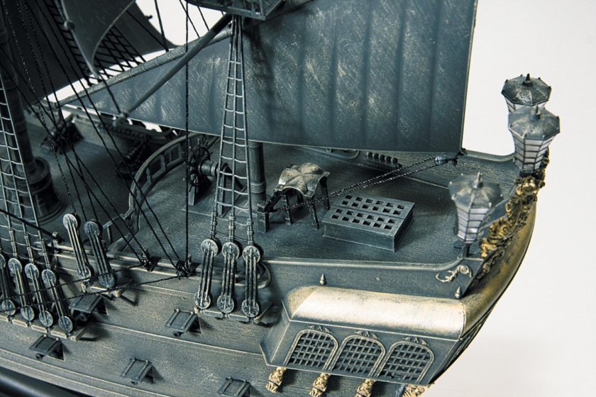 Сборная модель zvezda корабль Джека воробья "черная Жемчужина" (9037) 1:72