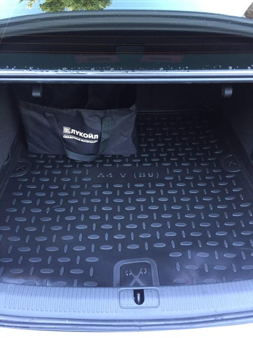 Коврик в багажник Ауди а4 б5 седан