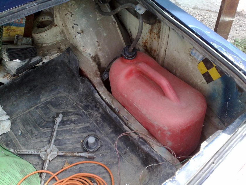 Топливный бак ВАЗ 2104