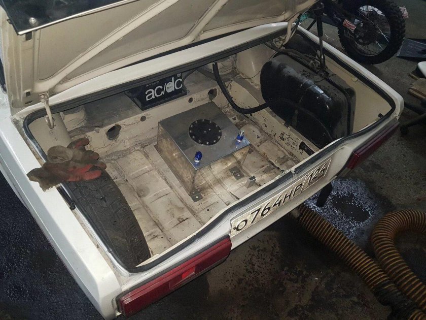 Спортивный бак ВАЗ 2107