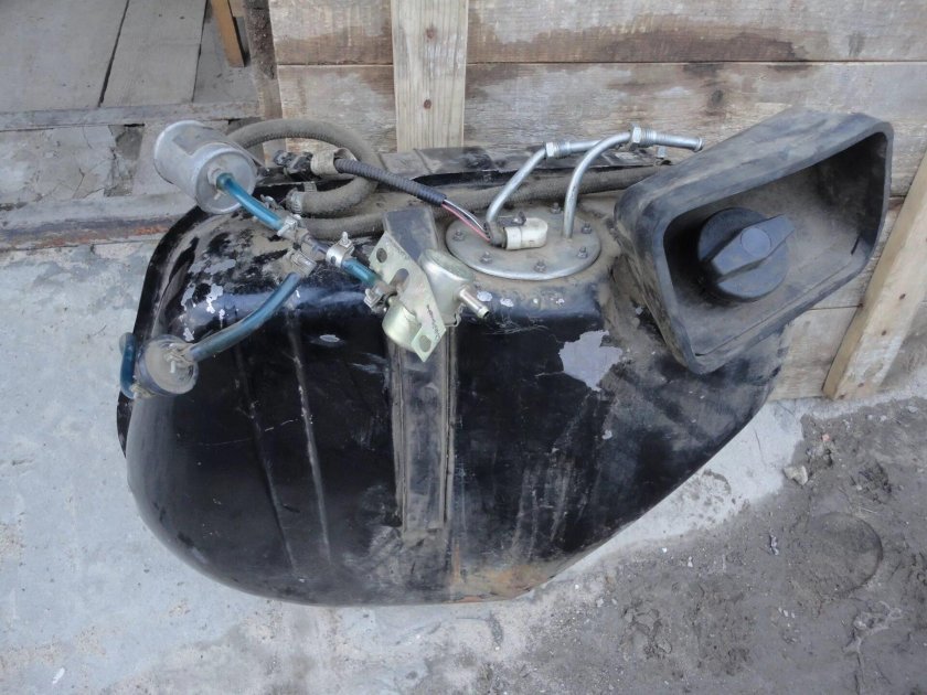 Инжекторный бак на ВАЗ 2106