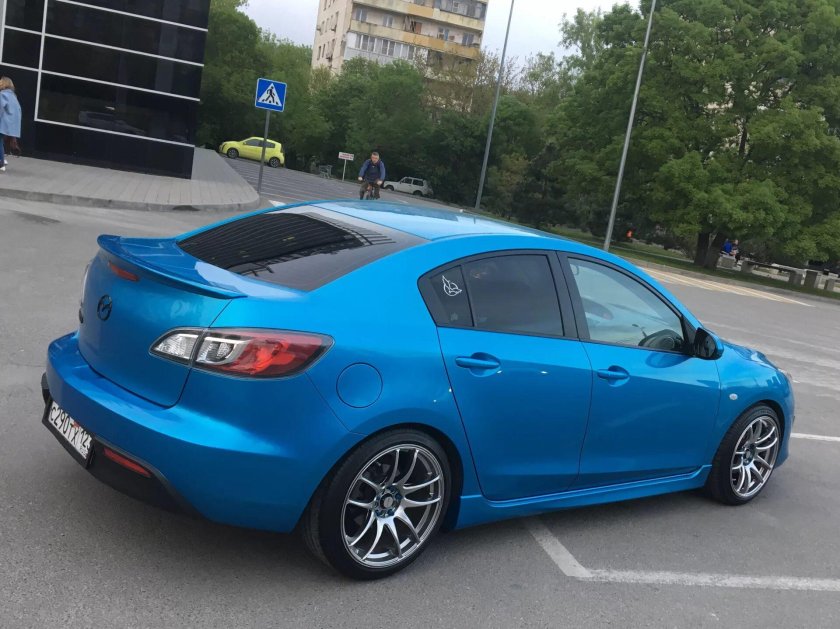 Mazda 3 r17