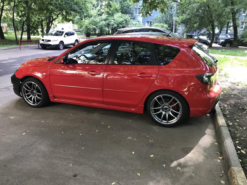 Mazda 3 r18