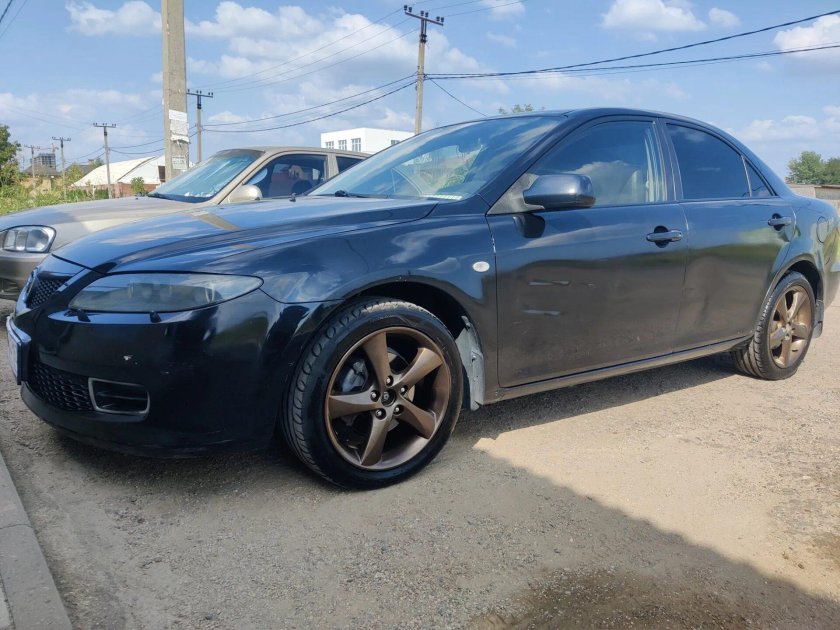 Мазда 6 2006 года на 17 колесах