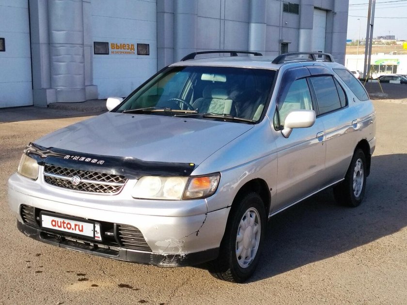 Nissan r'nessa 1997
