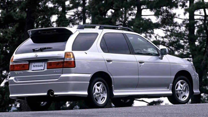 Nissan r'nessa 1997