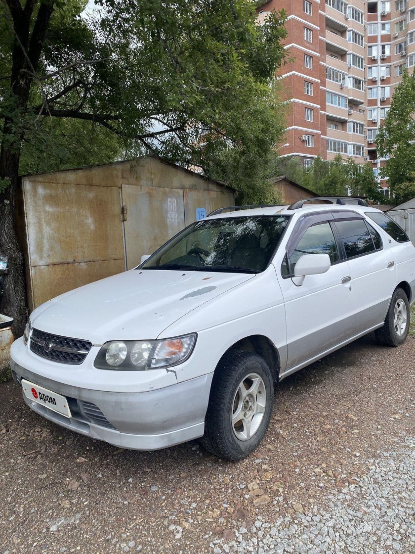 Ниссан Эрнесса 1997