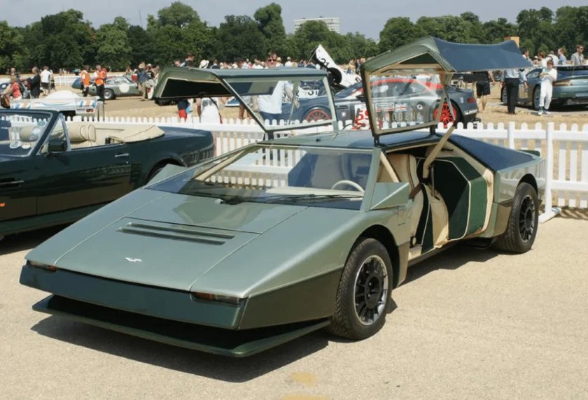 Aston Martin Bulldog