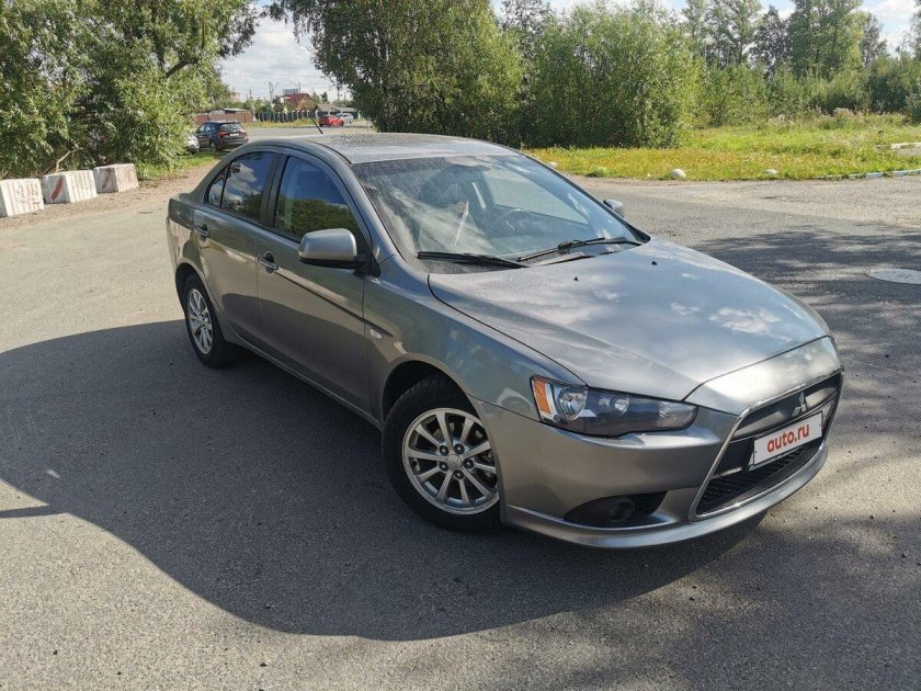 Митсубиси Лансер 2013 Рестайлинг