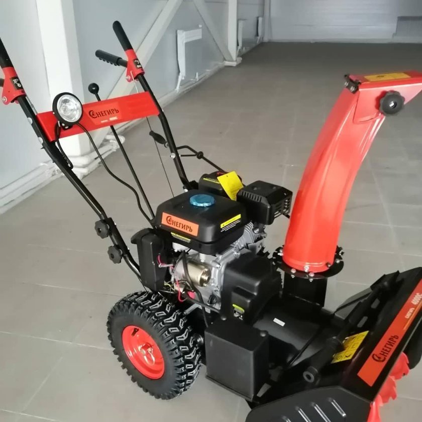 Снегоуборщик Снегирь 4000
