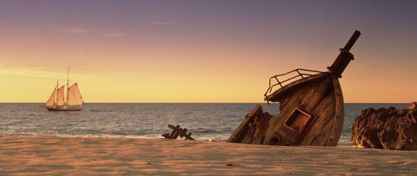 Корабль на берегу