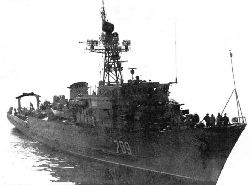 Морской тральщик параван