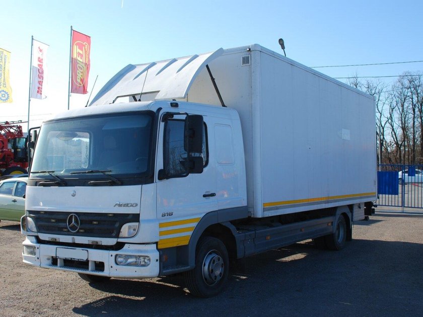 Мерседес Атего 2005