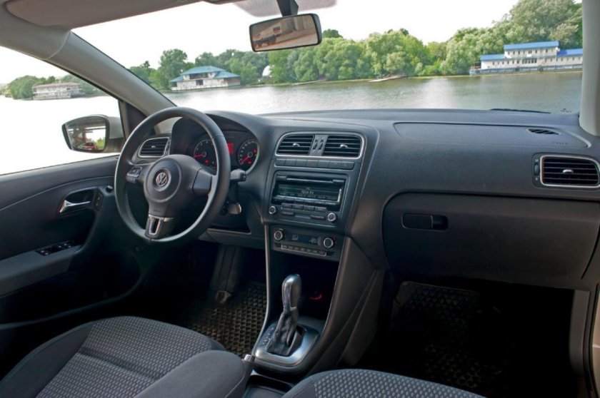 Volkswagen Polo sedan 2012 салон
