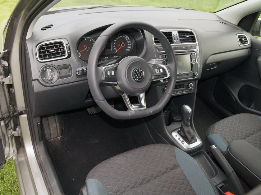 Volkswagen Polo sedan салон