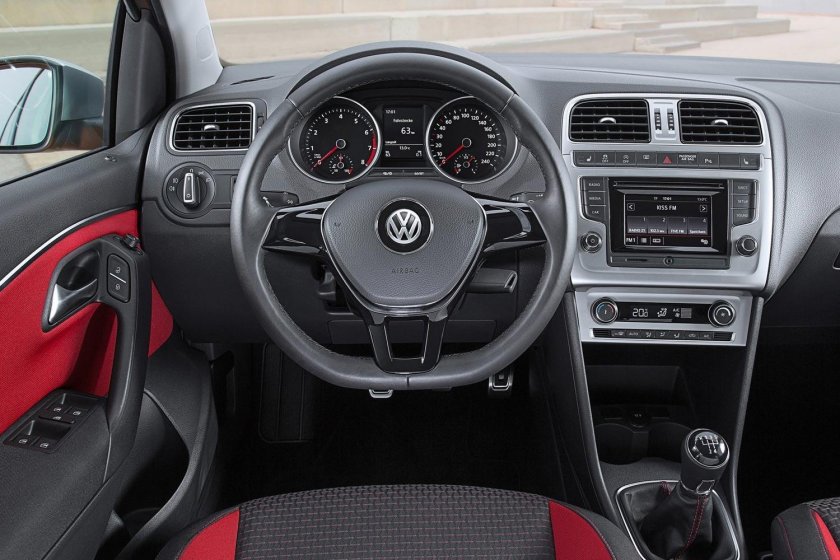 Volkswagen Polo 2014 салон