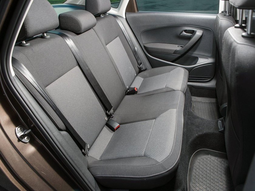 Volkswagen Polo салон сзади