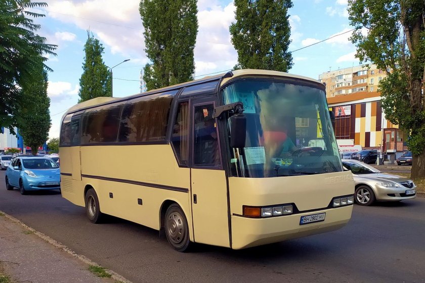 Маленькие 208 автобусы
