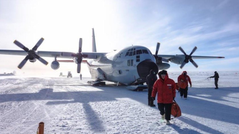 Самолет на севере