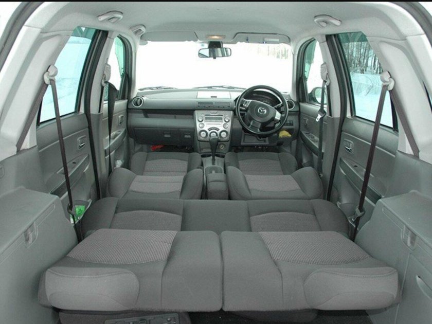 Mazda Premacy салон трансформер