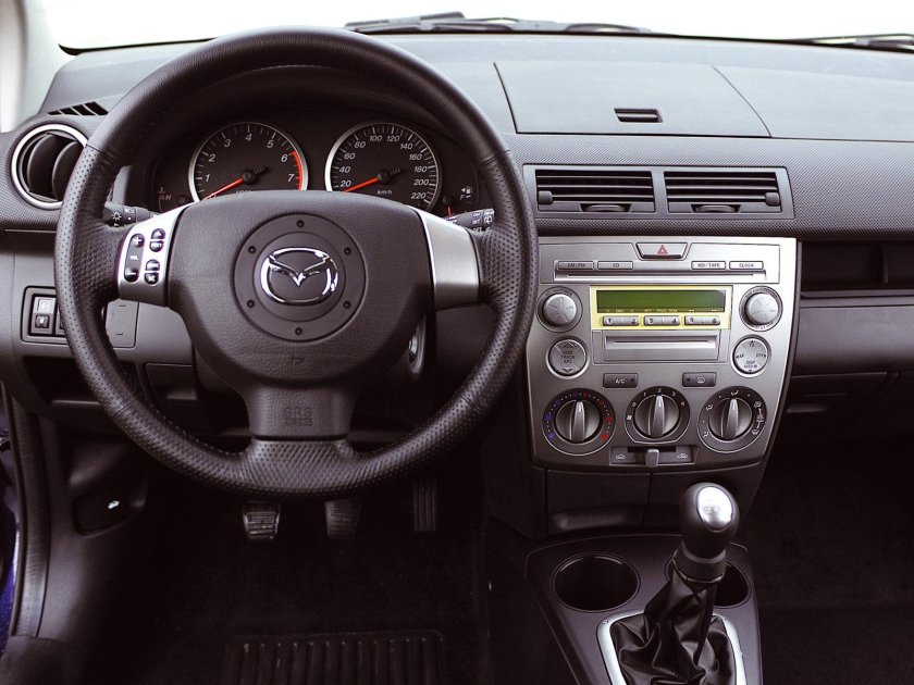 Mazda Demio 2002 переходная рамка
