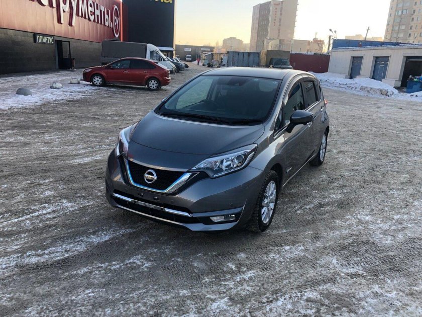 Nissan Note e-Power medalist салон