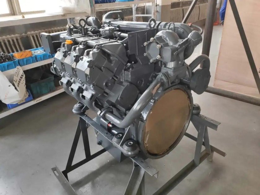 Двигатель Дойц 6 цилиндровый