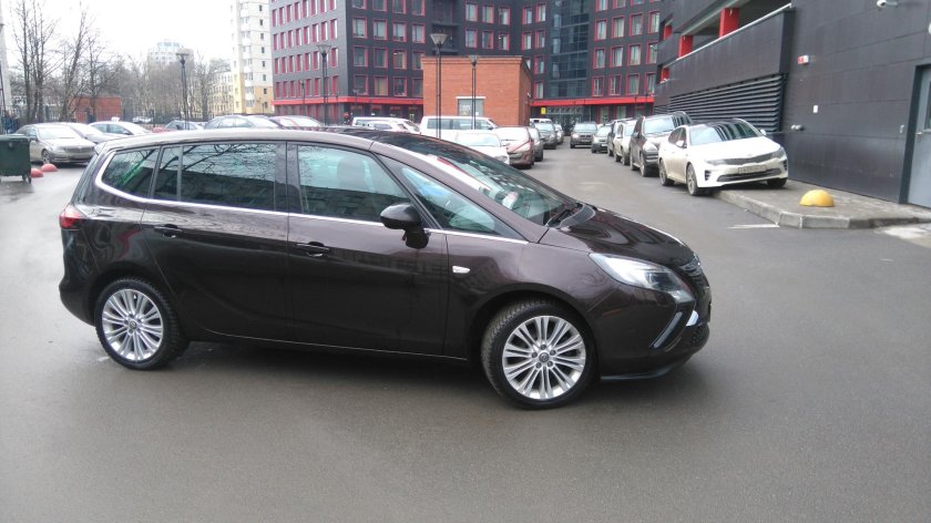 Opel Zafira Tourer r 18