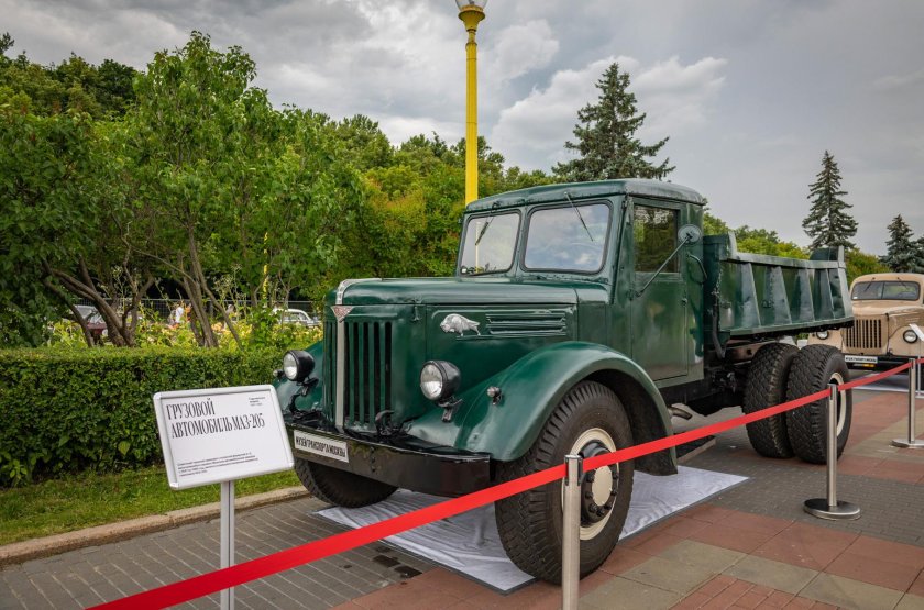 ЯАЗ-205 самосвал