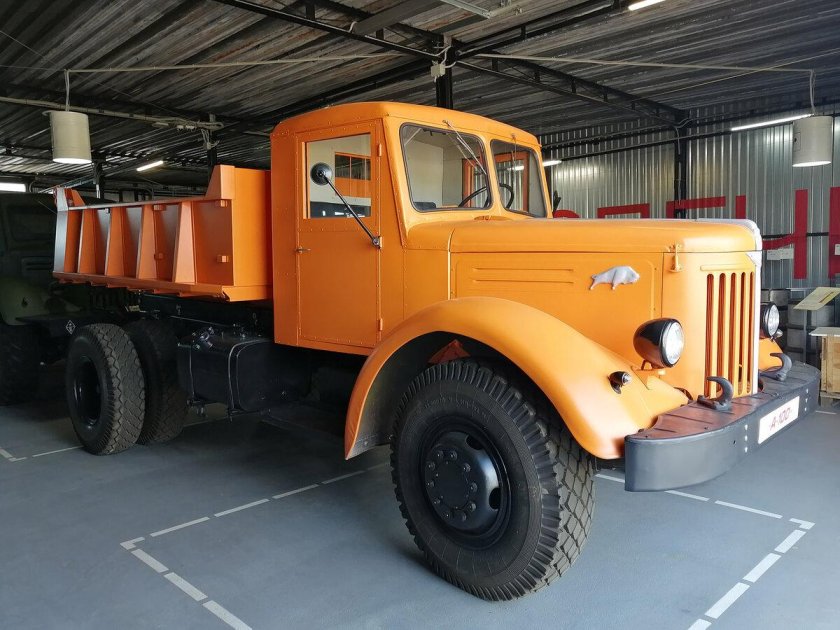 МАЗ 200 МАЗ 205