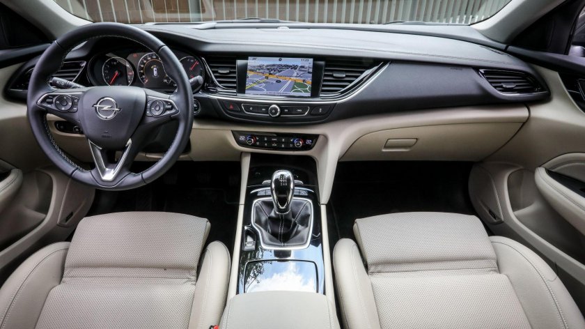 Opel Insignia 2021 салон