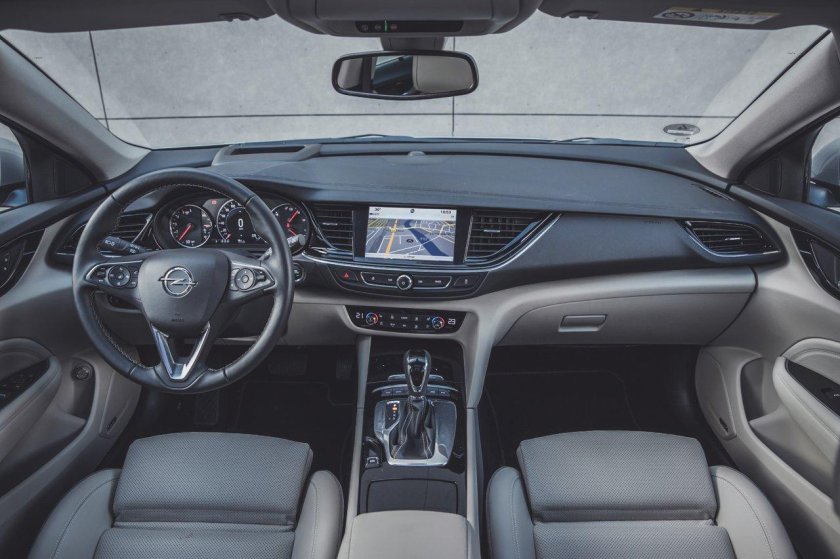 Opel Insignia 2021 салон