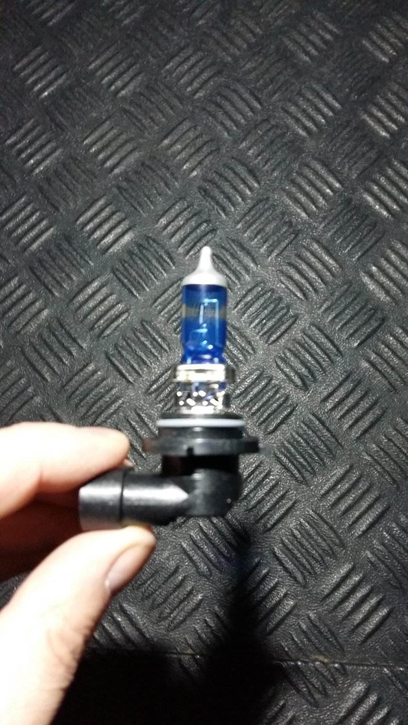 Лампочки в туманках Мерседес 203